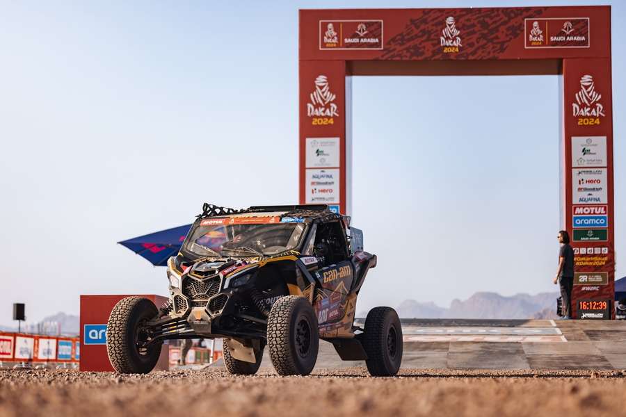 João Ferreira assegurou o segundo lugar na categoria SSV do Dakar