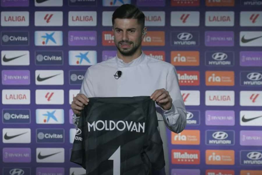 Horațiu Moldovan terá a camisola número 1