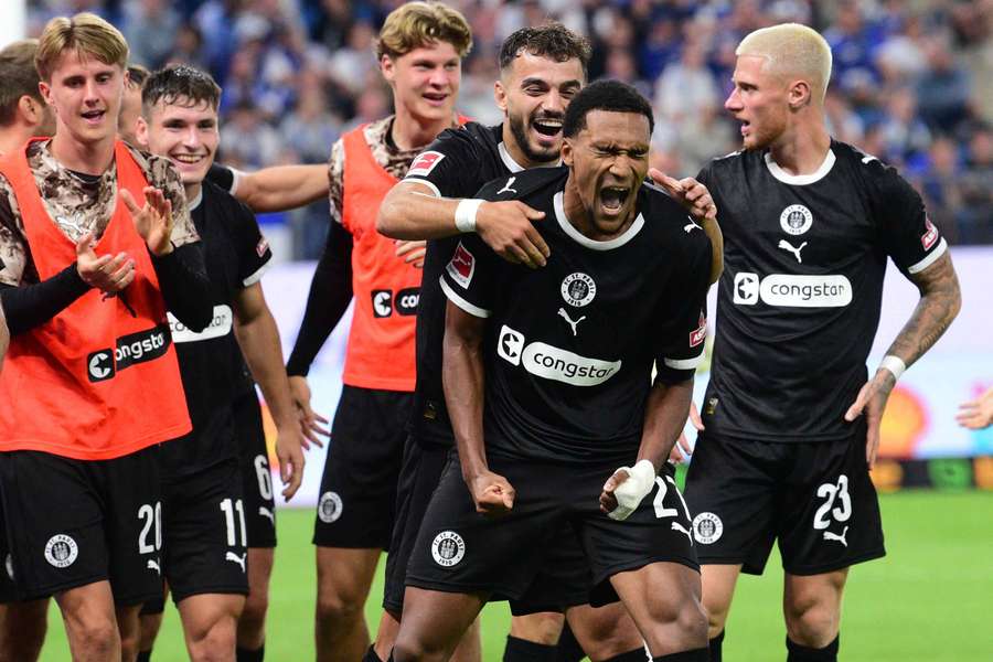 O St Pauli venceu um clássico histórico