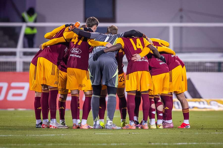 Dukla senzačně prohrála derby se Slavií B.
