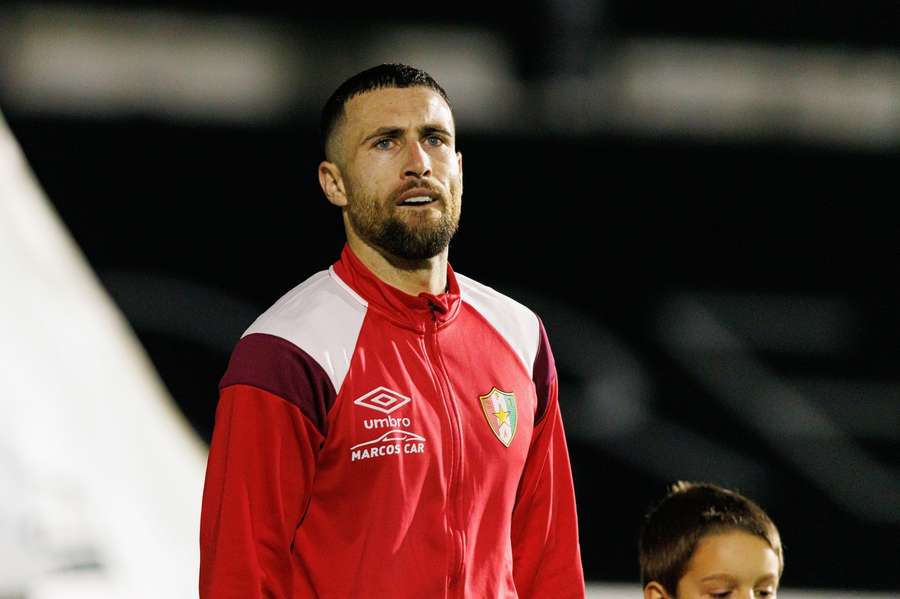 Kikas despede-se do Estrela diante do Estoril