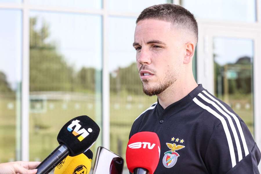 Ristic deixa Benfica para abrir vaga para Bernat