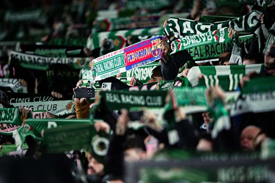 Un seguidor del Racing de Santander ha fallecido tras una disputa con otro del Albacete Un seguidor del Racing de Santander ha fallecido tras una disputa con otro del Albacete