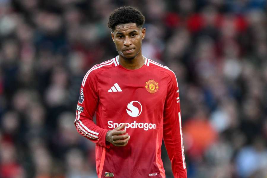 Rashford in Spain to complete Barcelona move