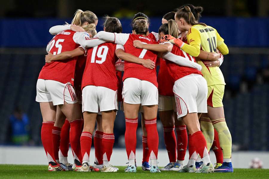 Arsenal beat Chelsea to make it into the UWCL semi-finals