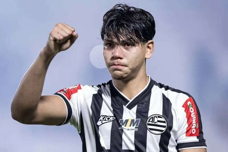 Gabriel Índio, central de 17 anos do Athletic-MG Gabriel Índio, central de 17 anos do Athletic-MG