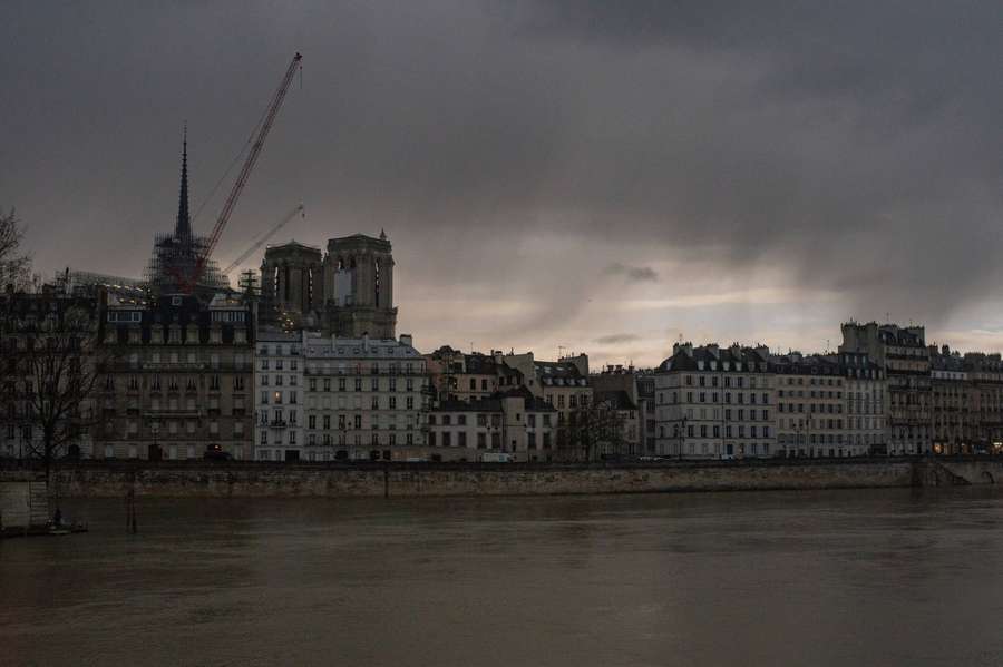 Regenval boven de Seine