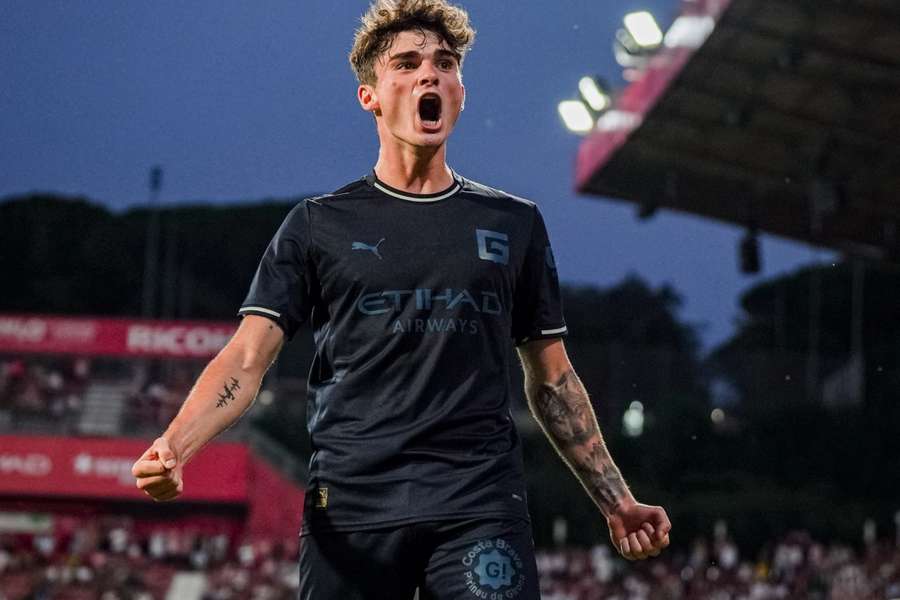 Joel Roca celebra o seu golo com o Girona