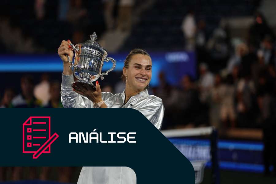 Aryna Sabalenka com o seu troféu do US Open de 2025