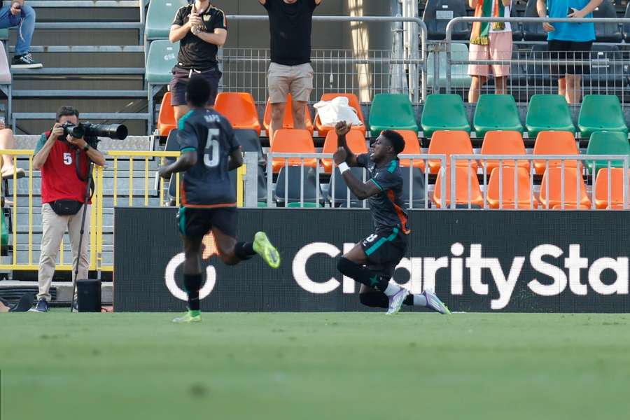 L'esultanza di Doumbia dopo il gol