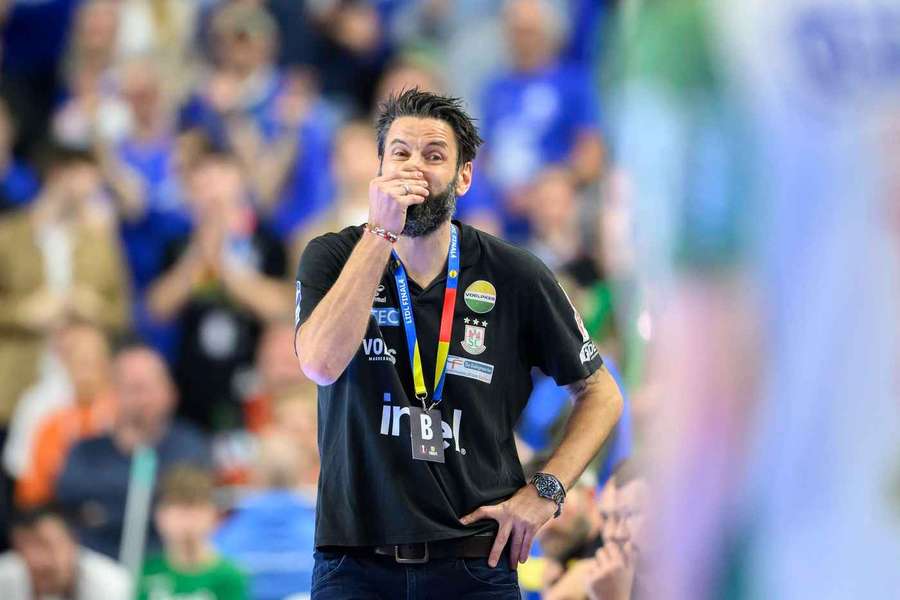 Wiegert verzweifelte an der Außenlinie