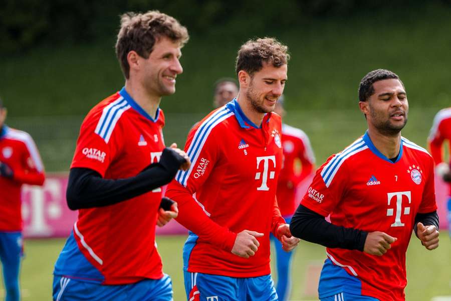 Müller, que voltou a ser titular, seus companheiros