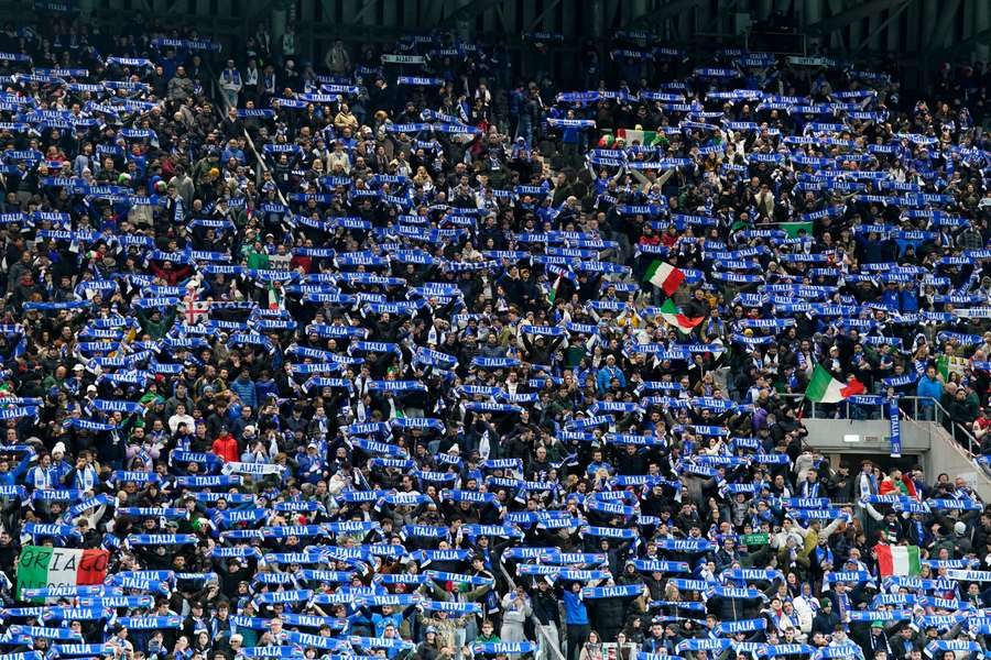 L'Italia intera vuole tornare al mondiale 12 anni dopo l'ultima volta L'Italia intera vuole tornare al mondiale 12 anni dopo l'ultima volta