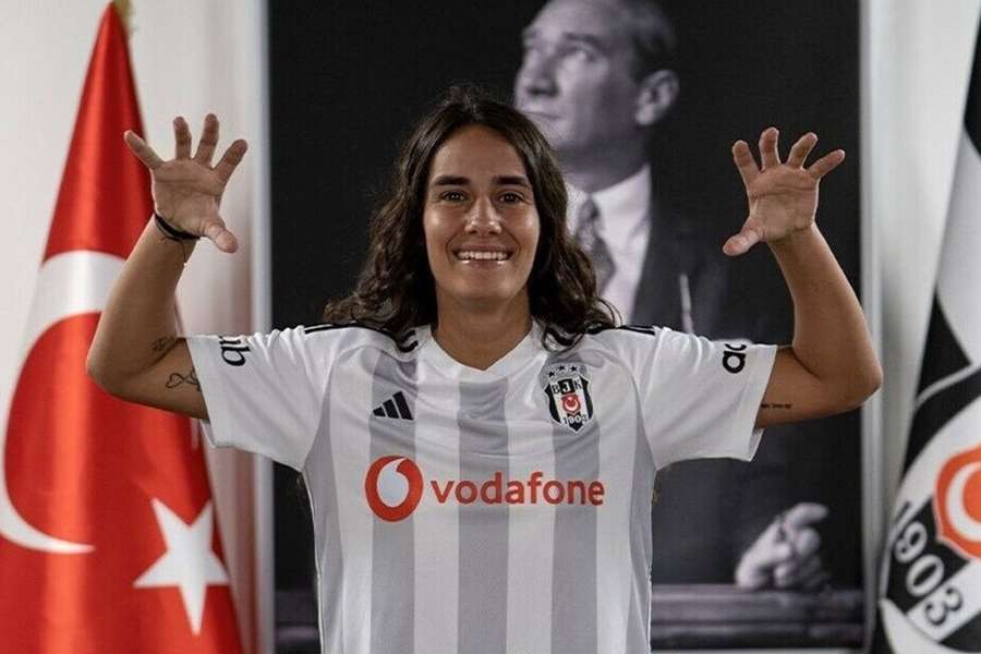 Inês Maia vai continuar a jogar na Turquia