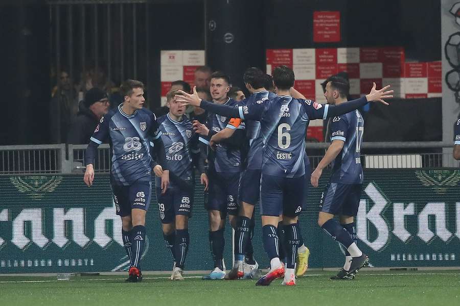 Heracles won in Maastricht en staat acht punten voor op Almere City