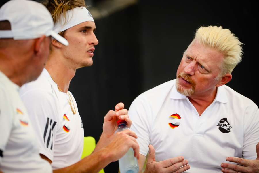 Zverev (mittig) hat für Boris Becker (rechts) viel Wertschätzung übrig