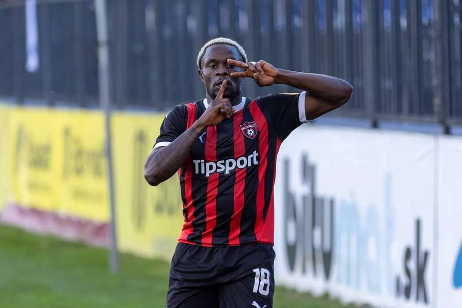 Spartak poslal do vedenia Hilary Gong.