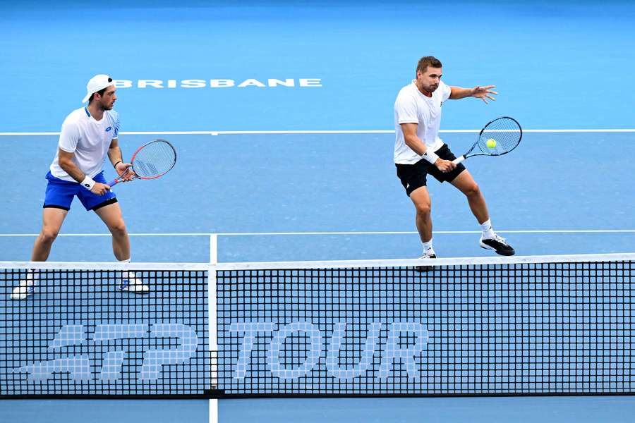 Francisco Cabral ao lado de Lucas Miedler Francisco Cabral ao lado de Lucas Miedler