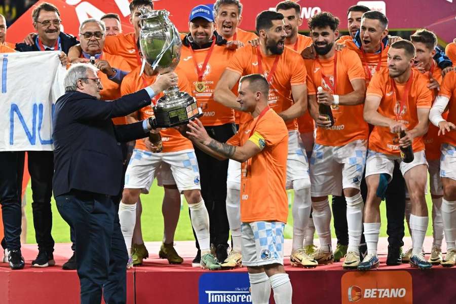 Corvinul Hunedoara, câștigătoarea Cupei României, va evolua în primul tur preliminar din Europa League