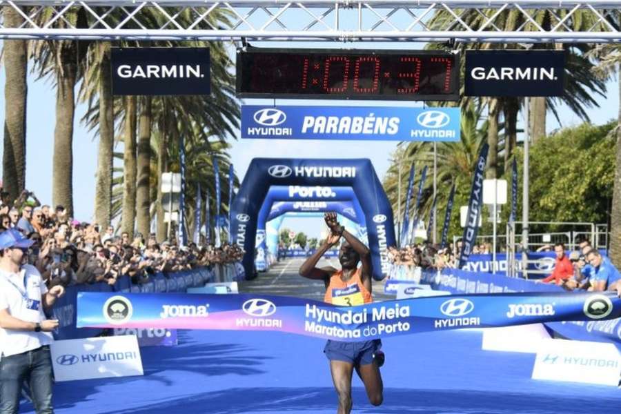 Gilbert Kibet venceu a Meia Maratona do Porto