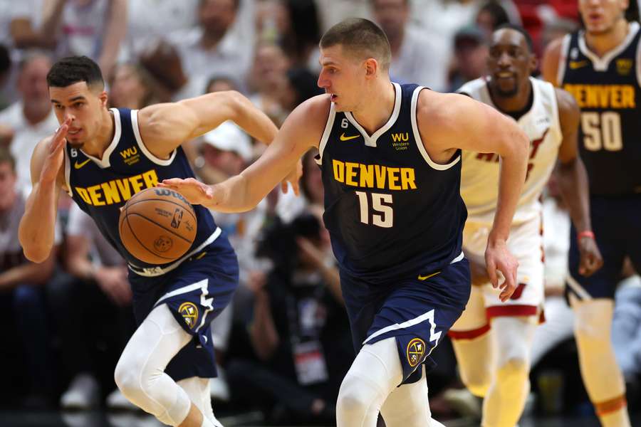 O Denver Nuggets está a uma vitória de seu primeiro título