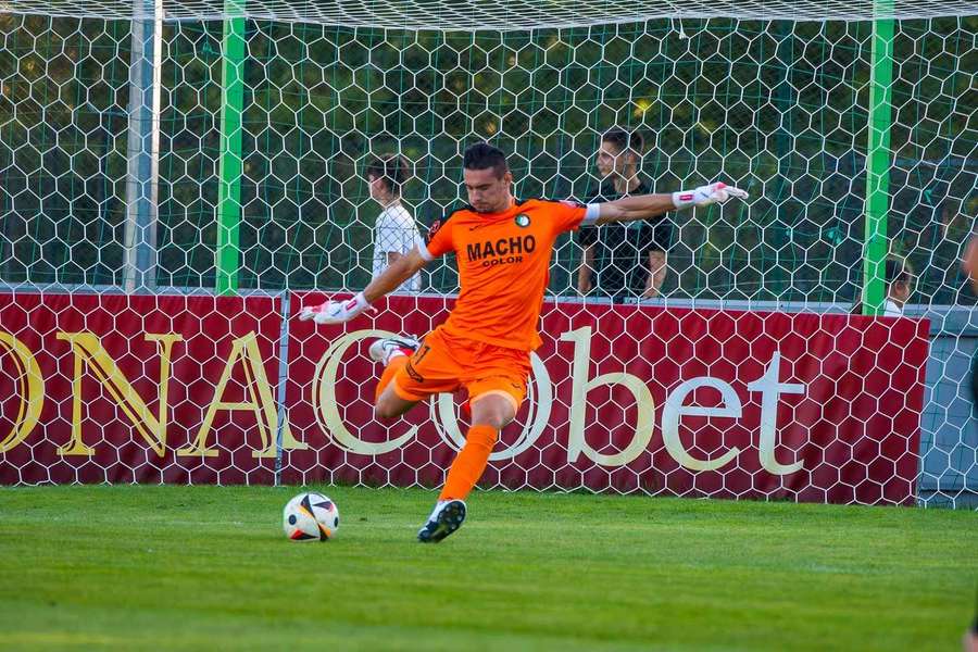 Patrik Vasiľ zbiera vo veku 19 rokov cenné skúsenosti. 