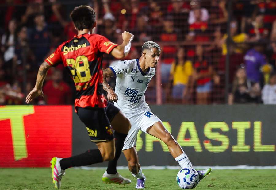 O Bahia ficou mais com a bola na partida