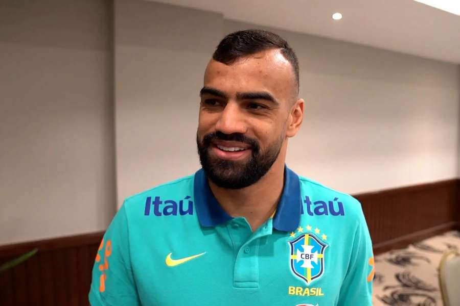 Fabrício Bruno na chegada à concentração da seleção brasileira