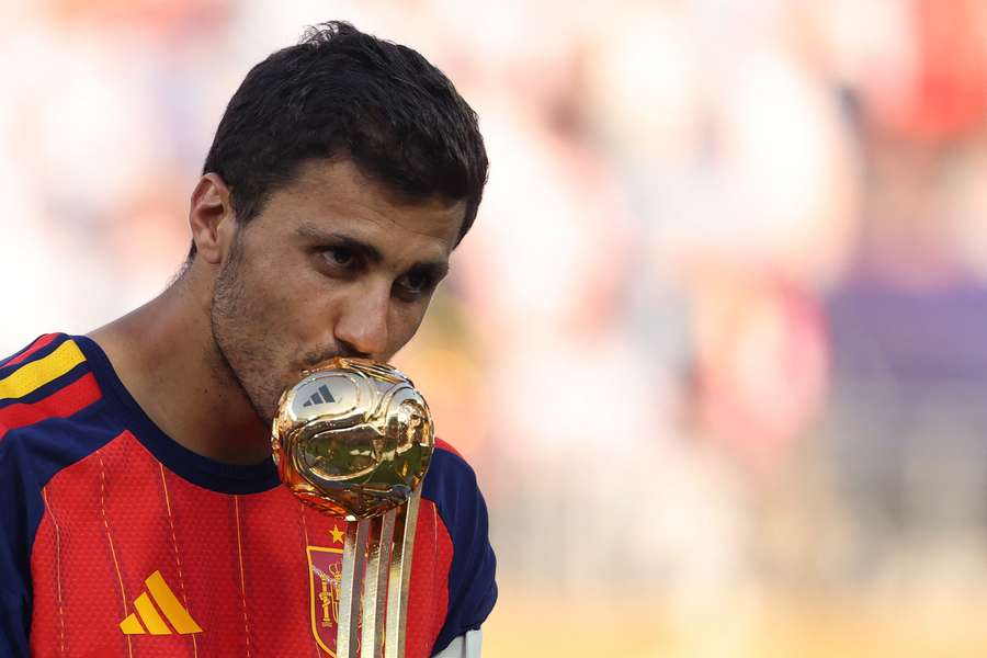Rodri vai passar por cirurgia nas costas Rodri vai passar por cirurgia nas costas