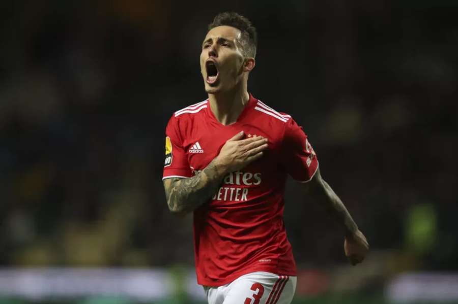 Grimaldo leva três golos e cinco assistências em 25 jogos
