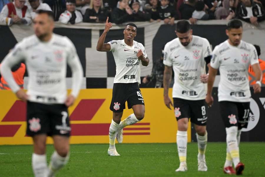 O Corinthians venceu o jogo