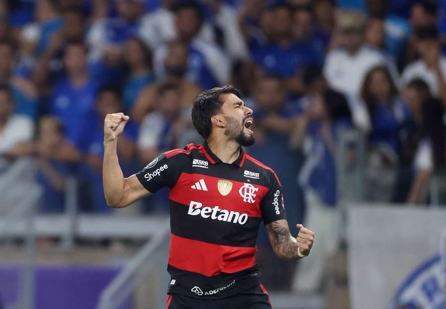 Lucas Paquetá foi decisivo ao empatar o jogo Lucas Paquetá foi decisivo ao empatar o jogo