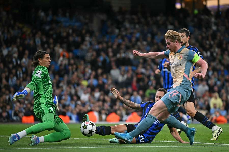 Última jugada de De Bruyne en el Manchester City v Inter, antes de salir por lesión