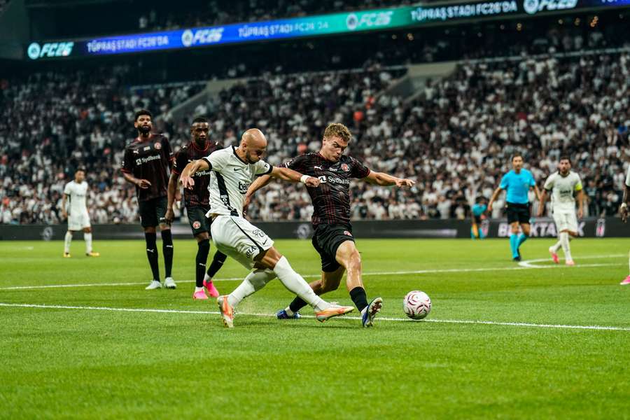 Václav Černý v zápase proti Midtjyllandu. Václav Černý v zápase proti Midtjyllandu.