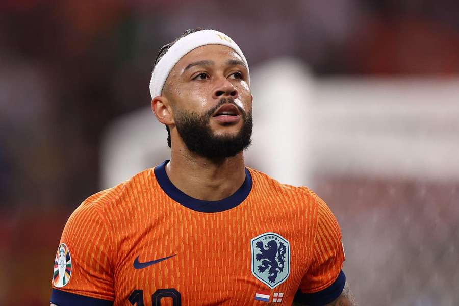 Memphis Depay está a caminho do Corinthians