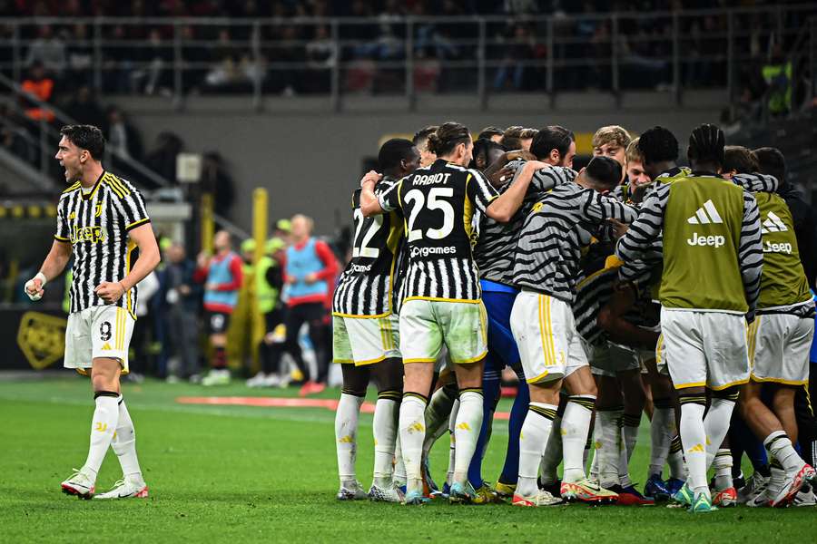 Manuel Locatelli (5) of Juventus FC celebrates after scoring