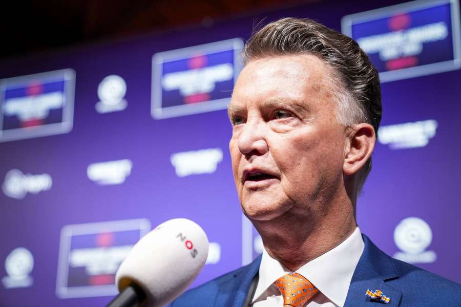 Louis van Gaal regressa ao Ajax como conselheiro