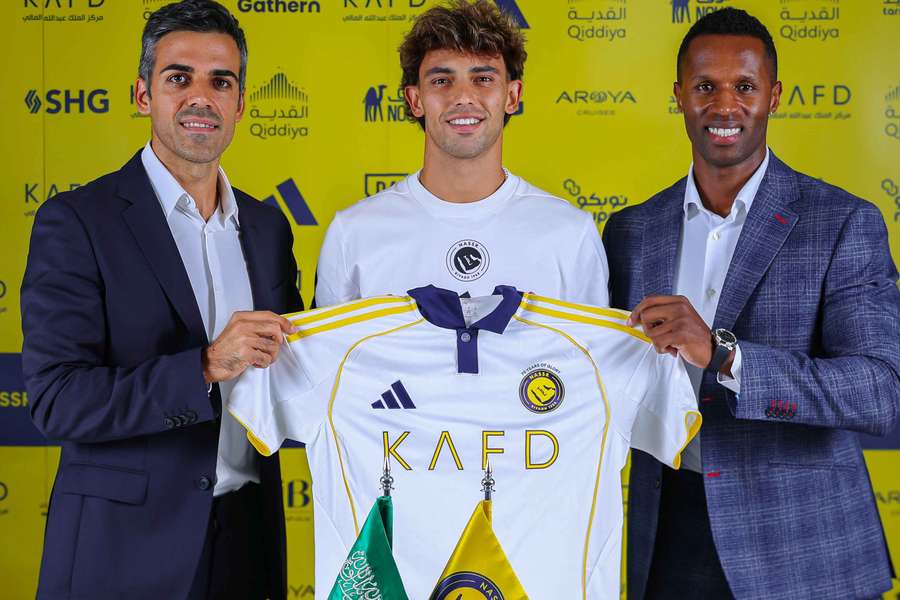 João Félix vai jogar no time de Cristiano Ronaldo