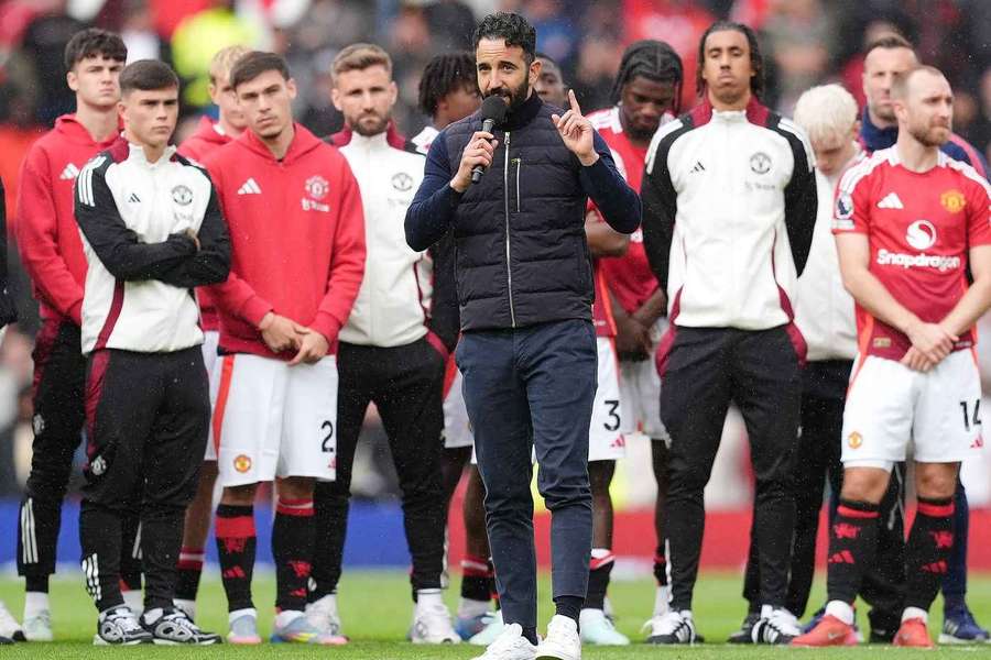 Manchester United equal unwanted 103-year league record