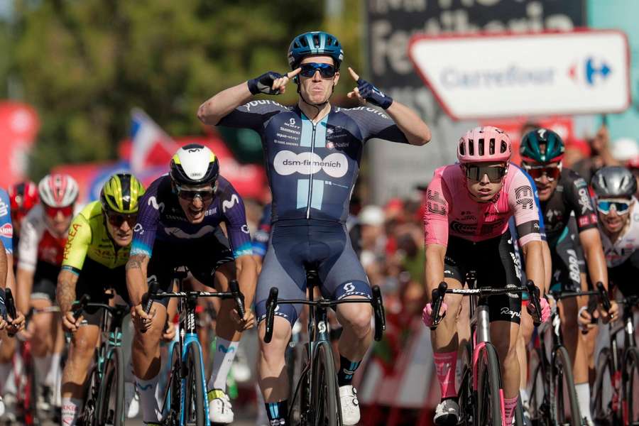 Włoch Dainese wygrał 19. etap Vuelty, Amerykanin Kuss coraz bliżej zwycięstwa