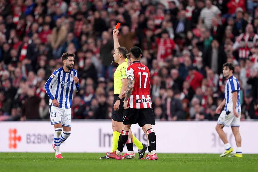 Brais Méndez, expulsado en San Mamés Brais Méndez, expulsado en San Mamés