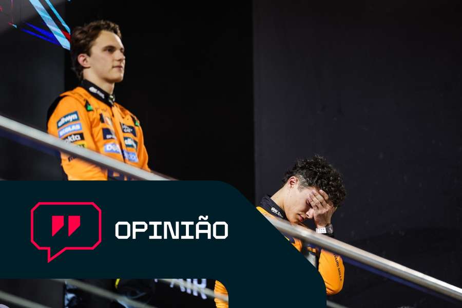 Oscar Piastri (à esquerda) e Lando Norris no pódio após o Grande Prémio do Bahrain