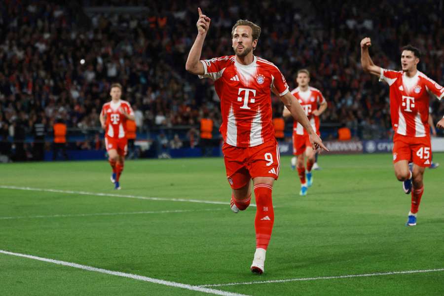 Kane celebra en París