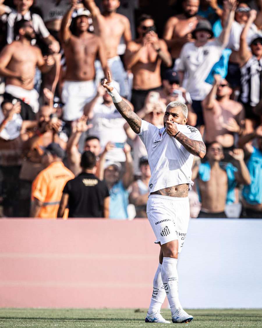 Gabigol marcou em Santos 2x1 Novorizontino