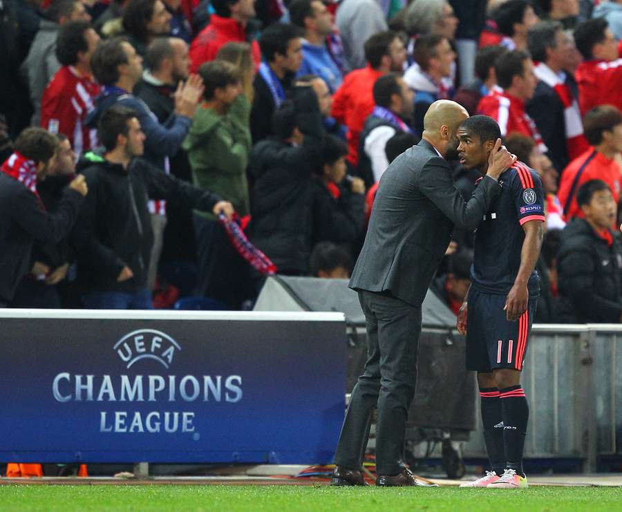 Guardiola y Douglas Costa Guardiola y Douglas Costa