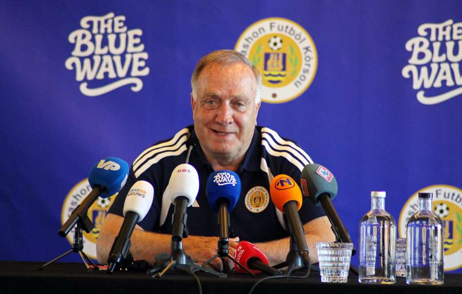 Dick Advocaat kehrte auf den Trainerstuhl bei Curacao zurück
