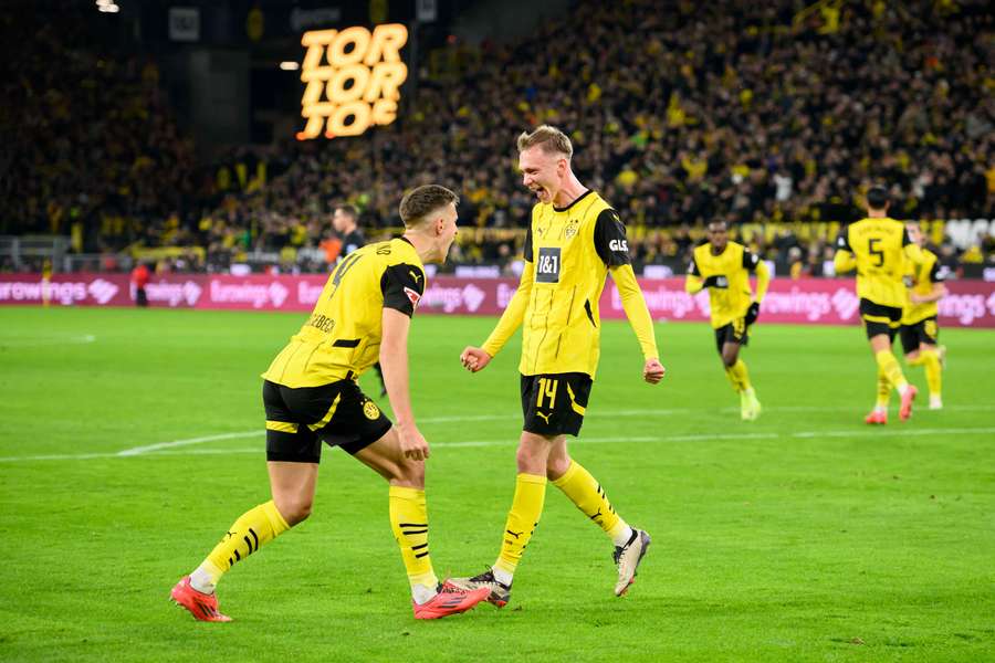 Dortmund pokonał u siebie Lipsk 2-1.