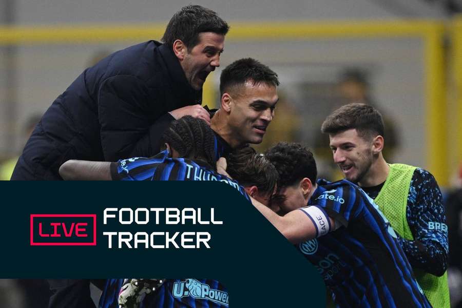 Chivu și jucătorii lui Inter sărbătoresc victoria cu Lecce din Serie A