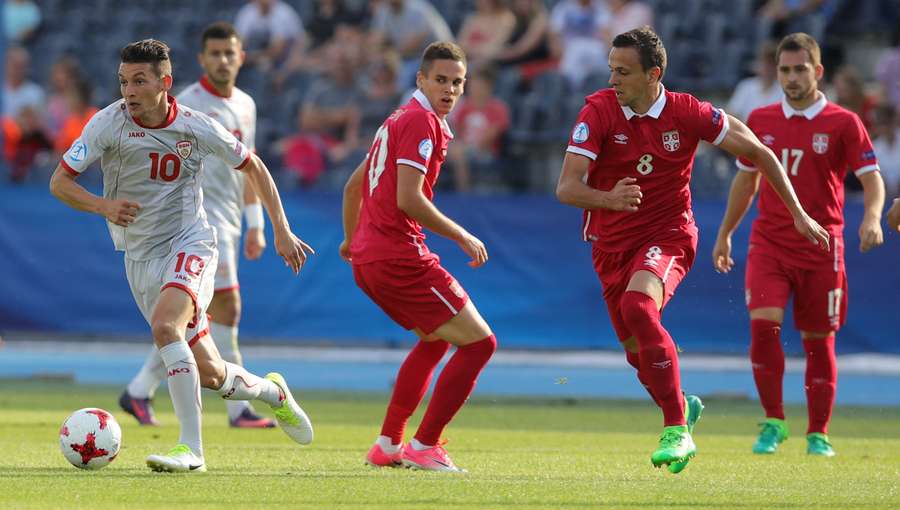 David Babunski en un Macedonia del Norte-Serbia sub 21