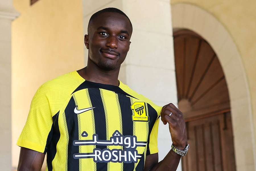 Diaby bude obliekať dres Al Ittihad.